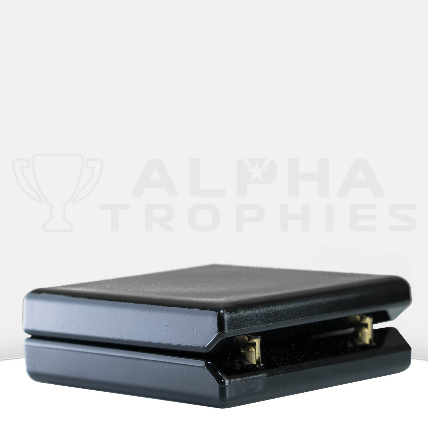 medal-case-black-back